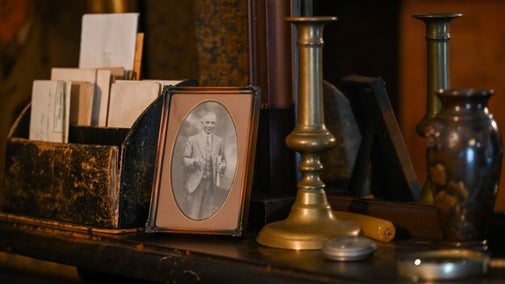 A photo of William Straw Sr on the mantlepiece